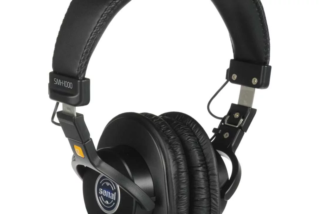 Studio Headphones for Field Recording