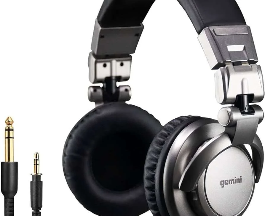 Studio Headphones With Large Drivers: Unleash Pure Sound