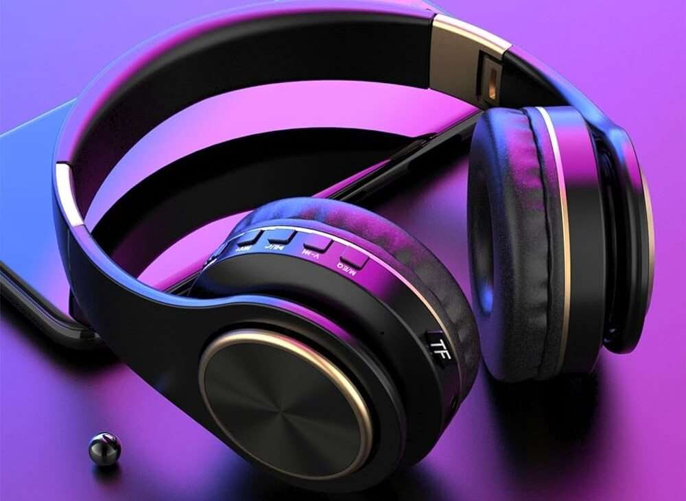 Travel Headphones: Your Gateway to Audio Bliss On-The-Go